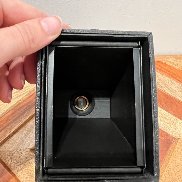 Vintage Camera - Picture 2 of 4